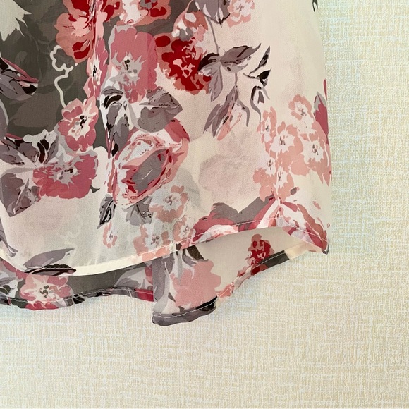 Love Squared Sleeveless Floral Semi Sheer Pullover Top Tank, Small GUC - Picture 4 of 6